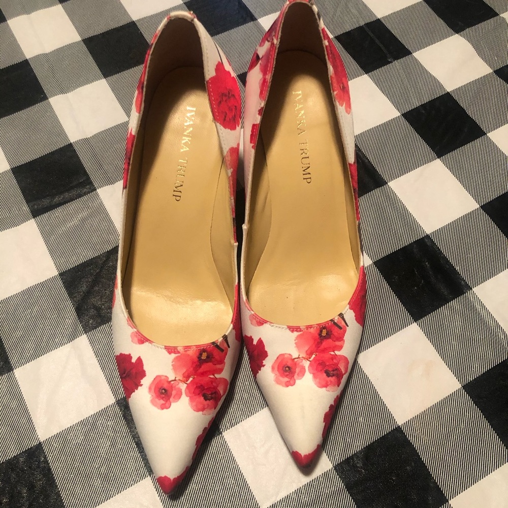 Ivanka Trump Floral Heel❤️